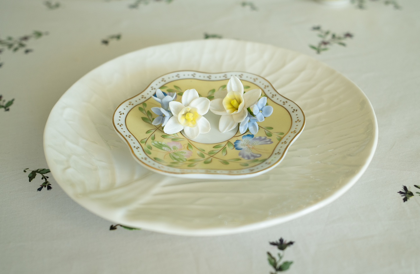 White daffodil Earring
