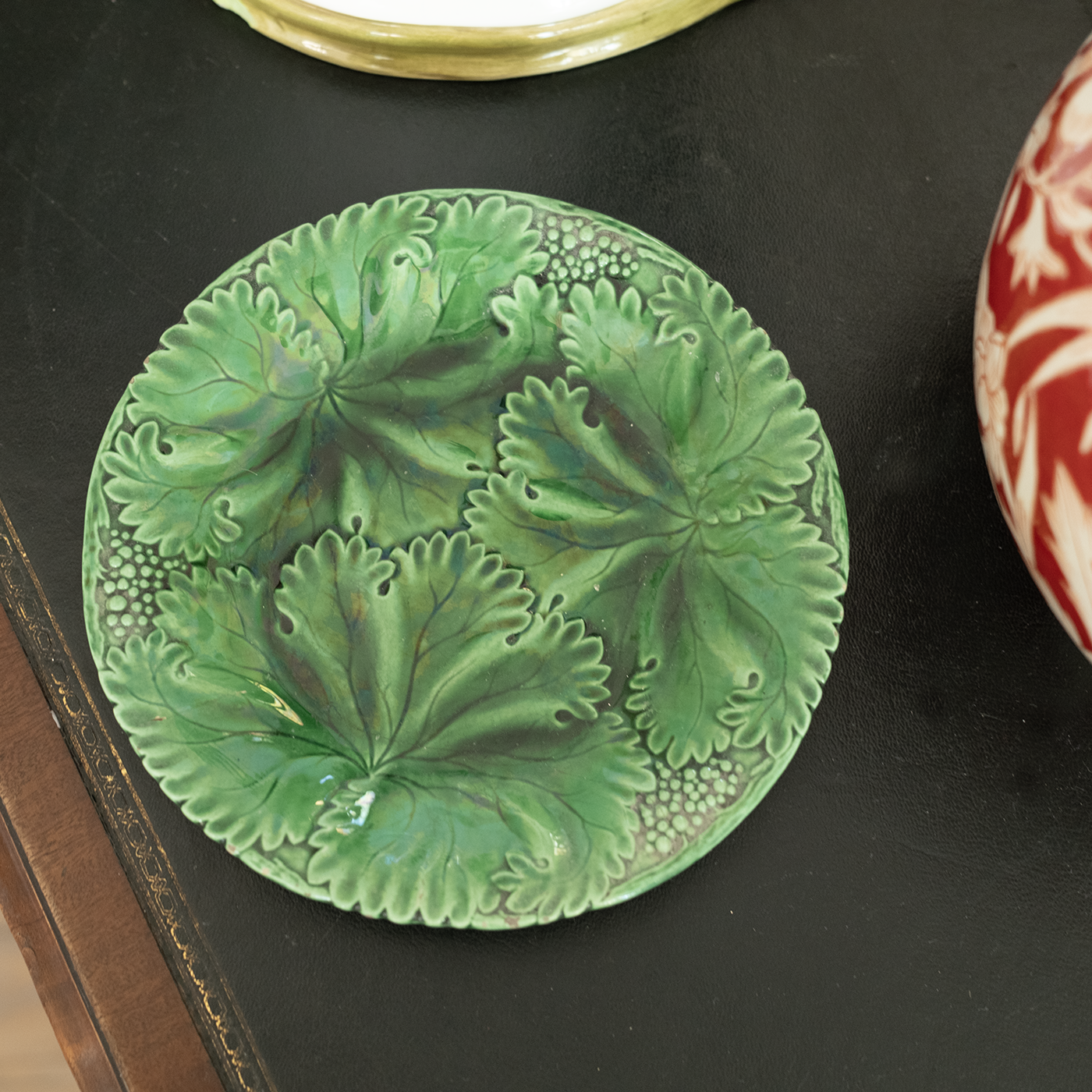 Antique green leaf plate